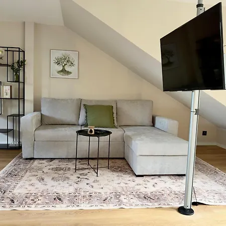 Neu Design - Boxspringbett - 360 Grad Smart-tv Apartment *